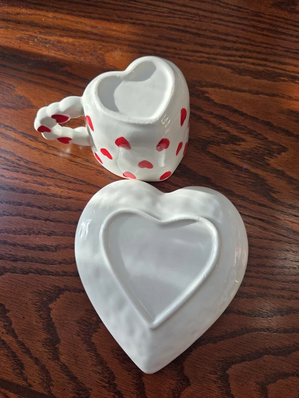 Heart-Shaped Ceramic Dish and Mug Set in White with Red Hearts